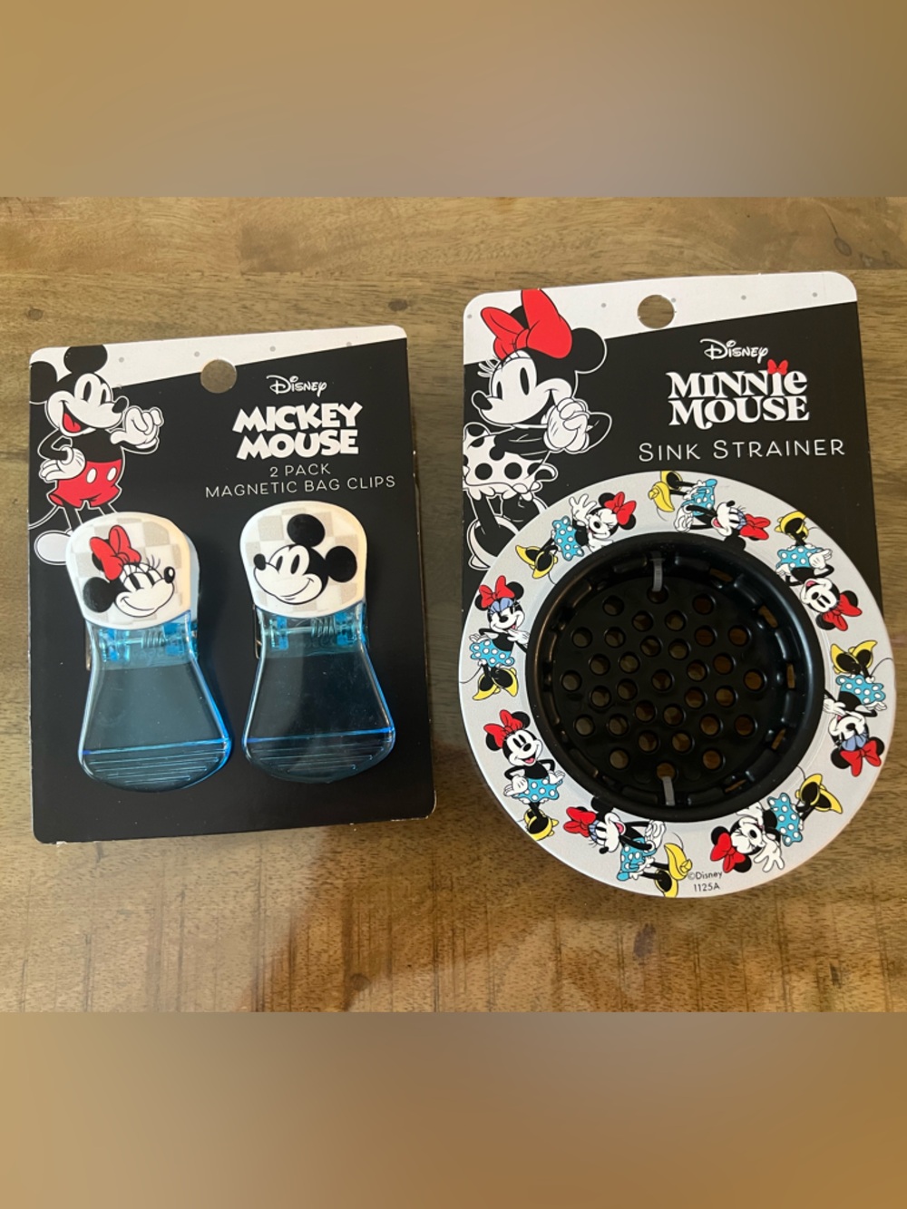 Disney Minnie Mouse Kitchen Set sink strainer and bag clips- White, Black & Blue